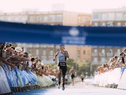 © World Triathlon